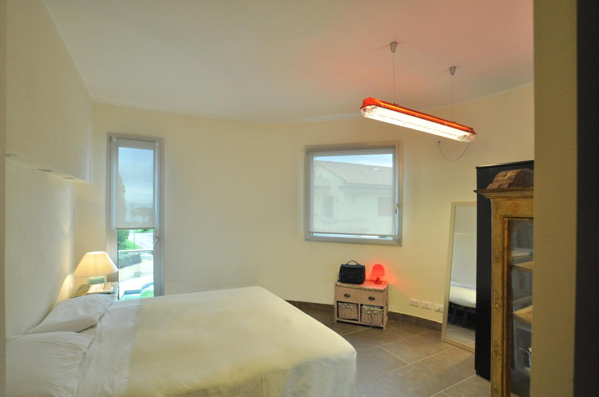 Bed and Breakfast Art House Quartu - Margine Rosso Quartu SantʼElena Habitación foto
