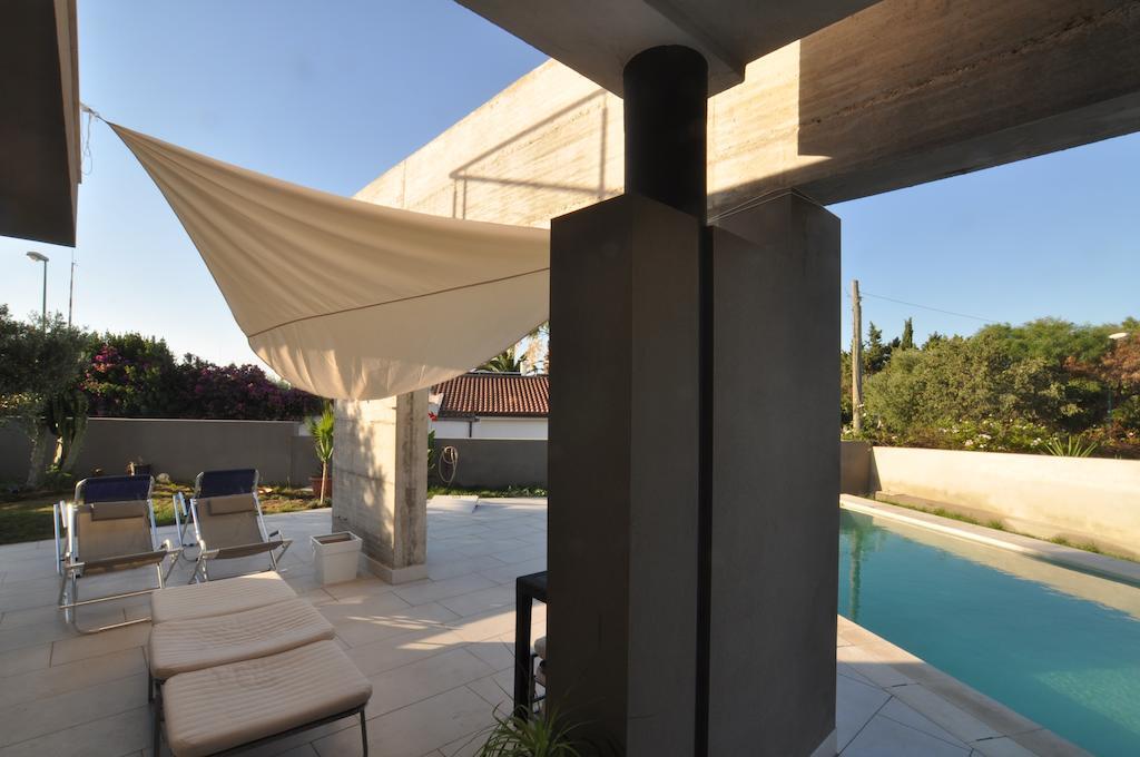 Bed and Breakfast Art House Quartu - Margine Rosso Quartu SantʼElena Exterior foto