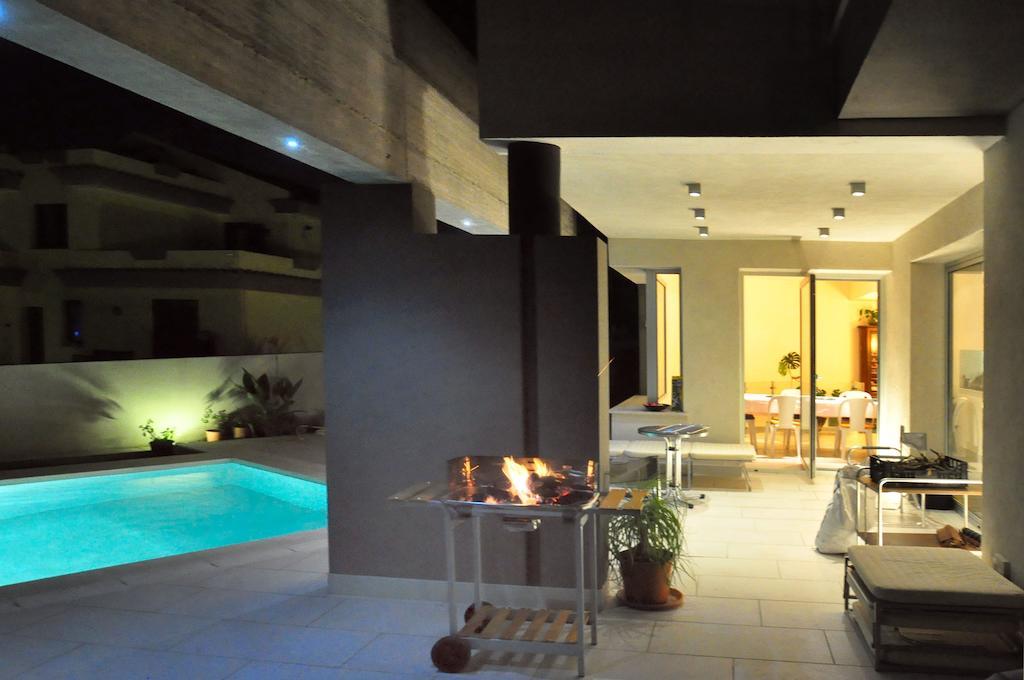 Bed and Breakfast Art House Quartu - Margine Rosso Quartu SantʼElena Exterior foto