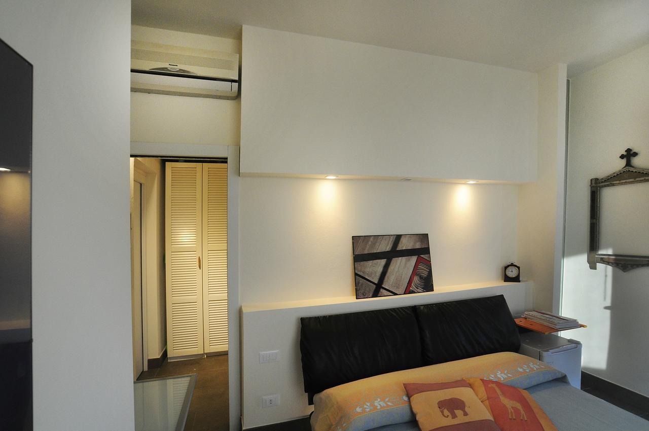 Bed and Breakfast Art House Quartu - Margine Rosso Quartu SantʼElena Exterior foto