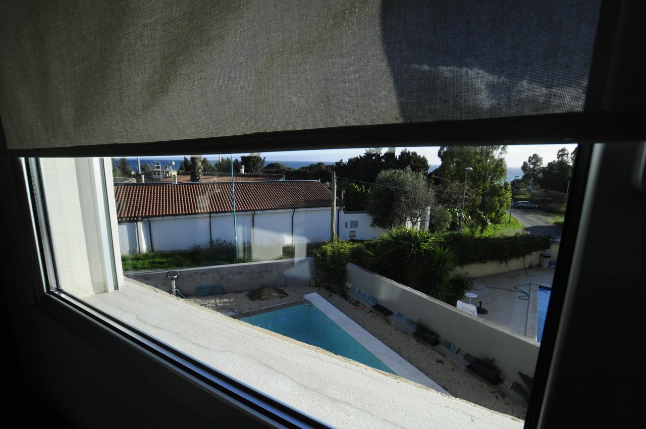 Bed and Breakfast Art House Quartu - Margine Rosso Quartu SantʼElena Exterior foto