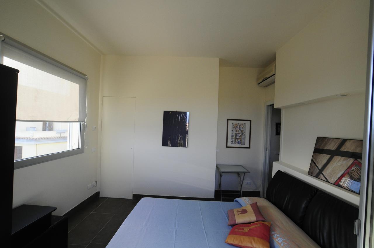 Bed and Breakfast Art House Quartu - Margine Rosso Quartu SantʼElena Exterior foto