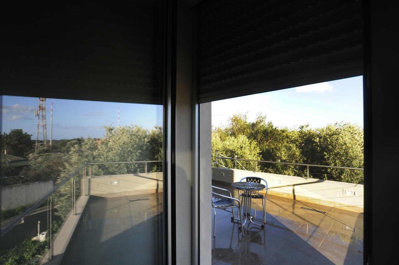 Bed and Breakfast Art House Quartu - Margine Rosso Quartu SantʼElena Exterior foto